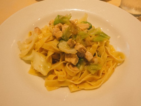 パスタ、自家製の手打ちなのが美味しい