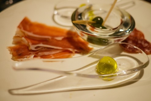 北海道 十勝産 泥豚の生ハムとオリーブオイルの塊