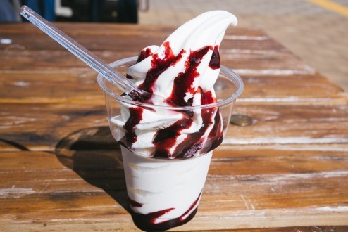 ハスカップのソフトクリーム、これすごい美味しい