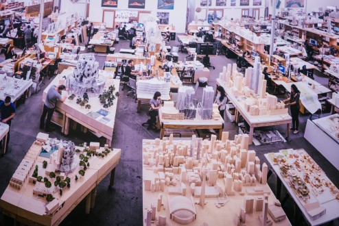 ひたすら手を動かしている