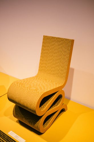 家具もつくっている