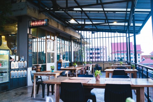 でも、居心地いいのは外