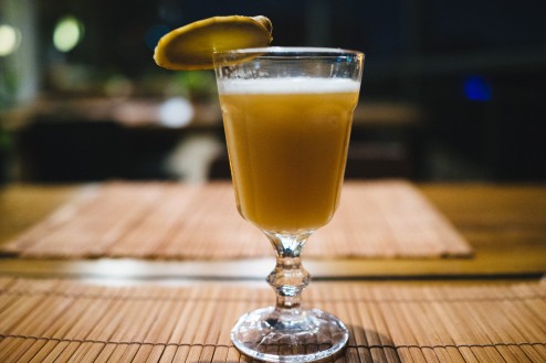 ゴールデンエール、ささっているのはショウガです