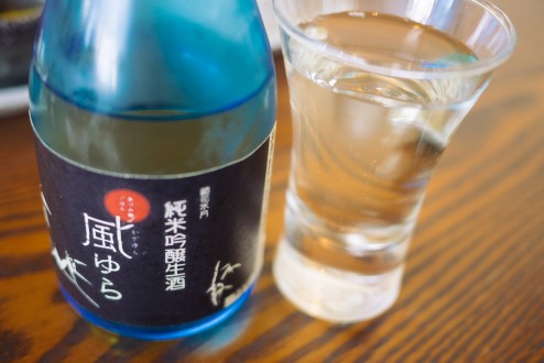 オリジナルの日本酒あるから・・飲む。