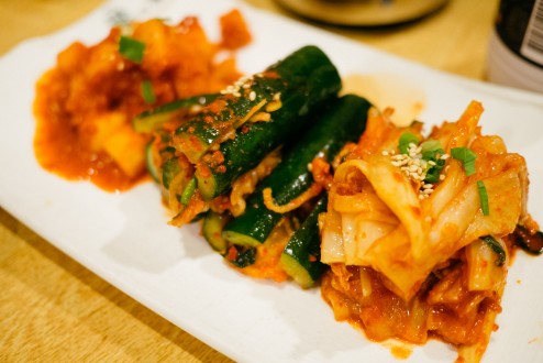 まずキムチの盛り合わせ