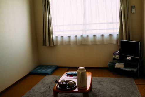 見た感じは普通だけど、部室みたいな汗臭い部屋