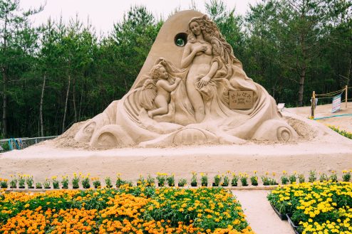 西洋的なものを再現するオブジェにもくまモンがいる違和感