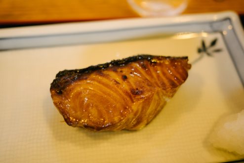 あぶらぼうずの切れ端の照り焼きらしい。これがメインのランチで1,500円以上する