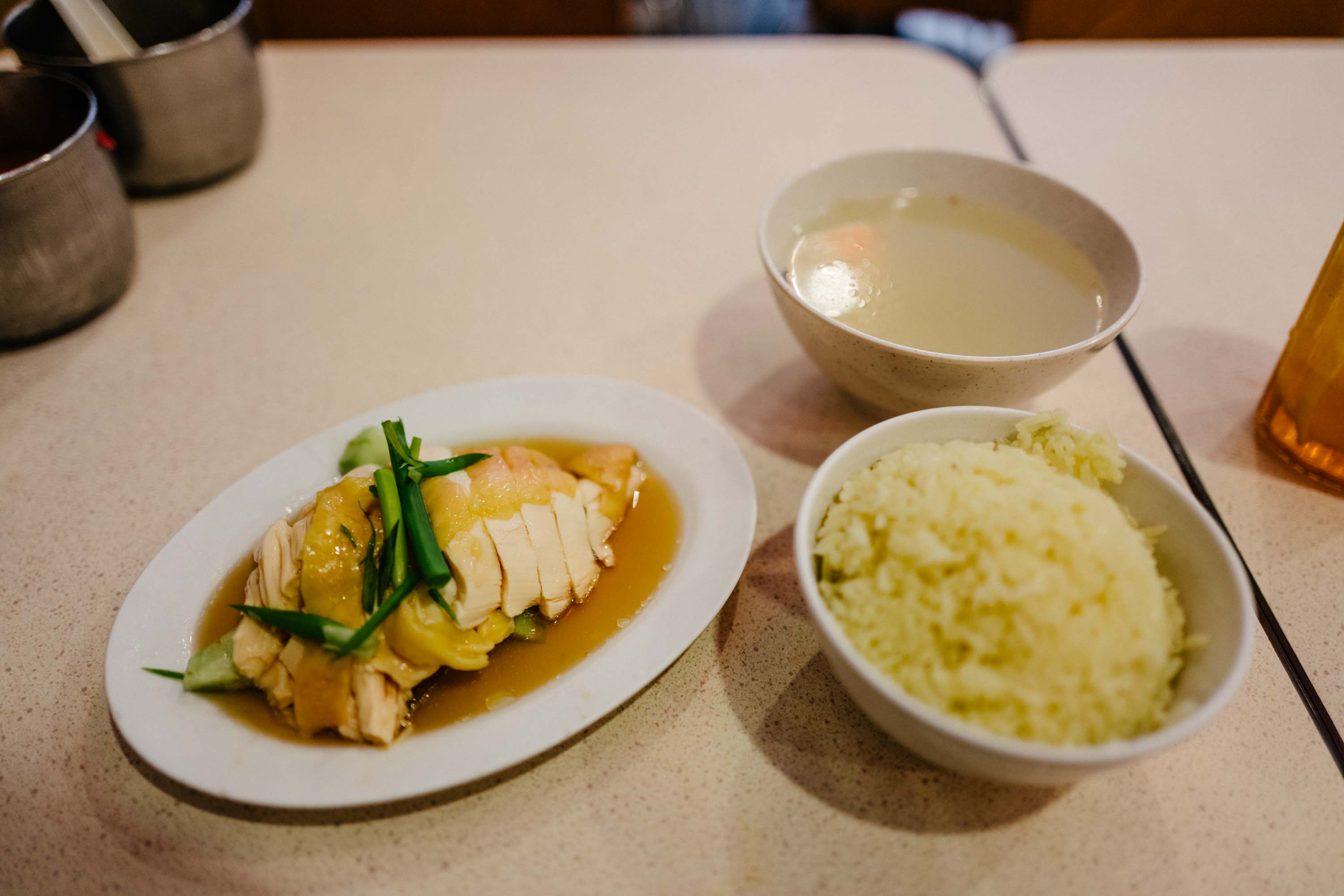 クアラルンプールで最も有名なチキンライス「Nam Heong Chicken Rice」